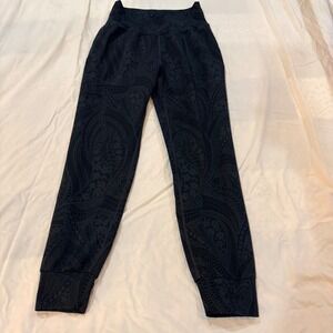 Athleta Salutation Textured Jogger Black Paisley Jacquard High Rise Small S